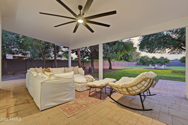 3050 S EAGLE Drive, Chandler, AZ 85286