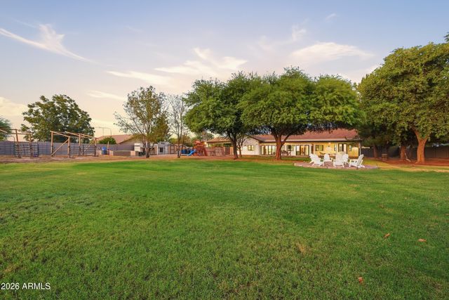 3050 S EAGLE Drive, Chandler, AZ 85286