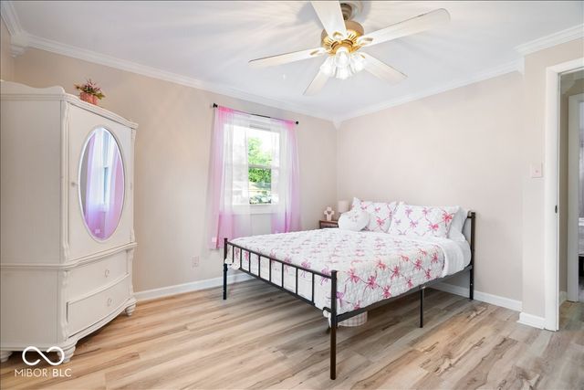 8807 Moll Drive, Fishers, IN 46038