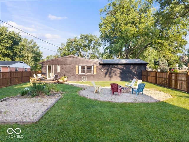 8807 Moll Drive, Fishers, IN 46038