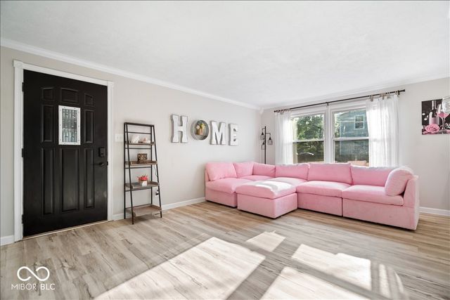 8807 Moll Drive, Fishers, IN 46038