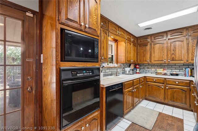 1228 Alma North Street, Alma, AR 72921