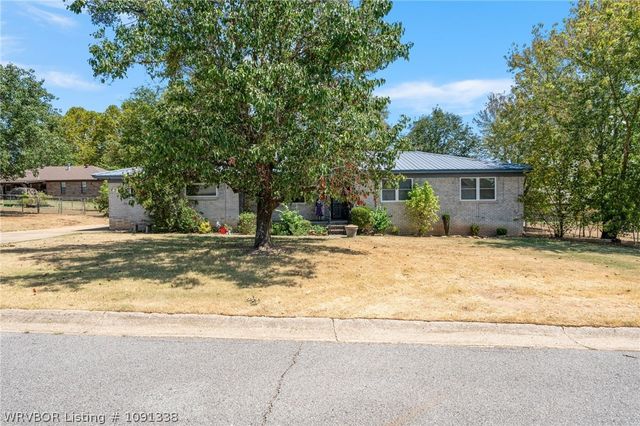 1228 Alma North Street, Alma, AR 72921