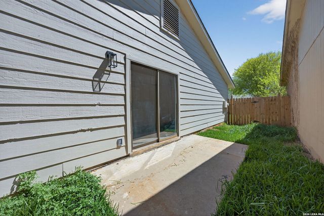 9434 Valley Rock, San Antonio, TX 78250