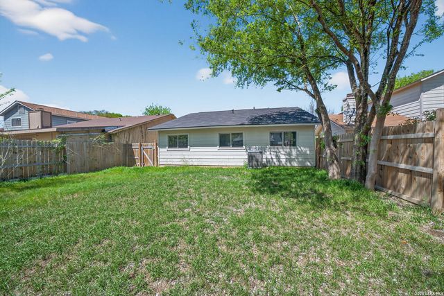 9434 Valley Rock, San Antonio, TX 78250