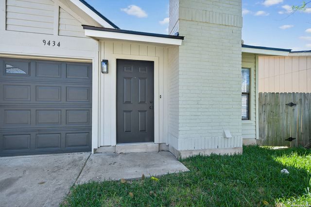 9434 Valley Rock, San Antonio, TX 78250