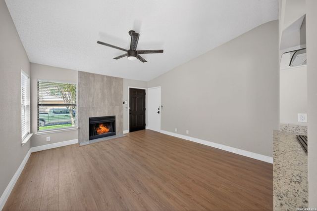 9434 Valley Rock, San Antonio, TX 78250