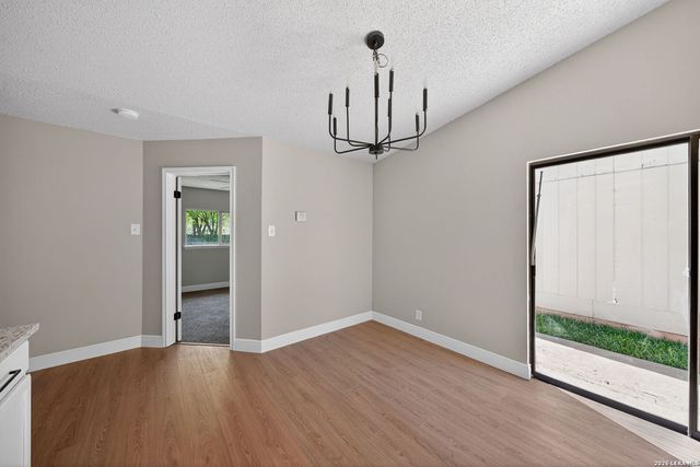 9434 Valley Rock, San Antonio, TX 78250