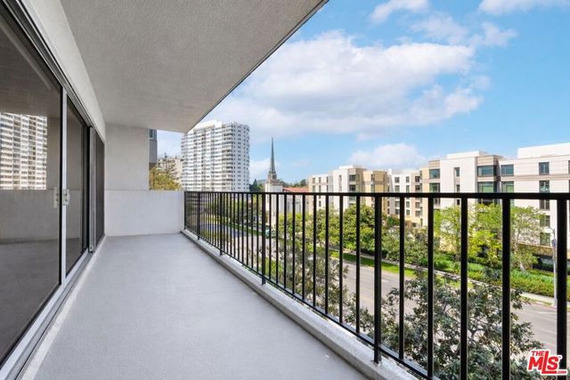 10450 Wilshire Boulevard 4G, Los Angeles, CA 90024
