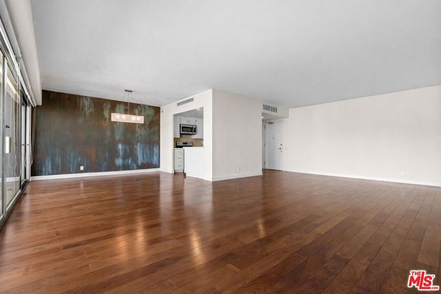 10450 Wilshire Boulevard 4G, Los Angeles, CA 90024