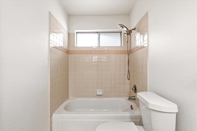 14 Las Uvas Ct, Sacramento, CA 95833