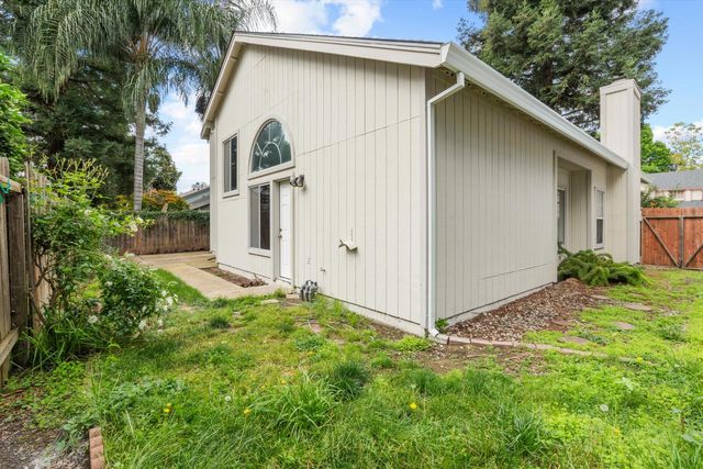 14 Las Uvas Ct, Sacramento, CA 95833