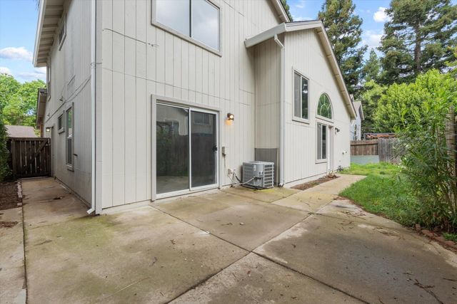 14 Las Uvas Ct, Sacramento, CA 95833