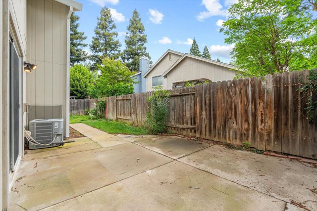 14 Las Uvas Ct, Sacramento, CA 95833