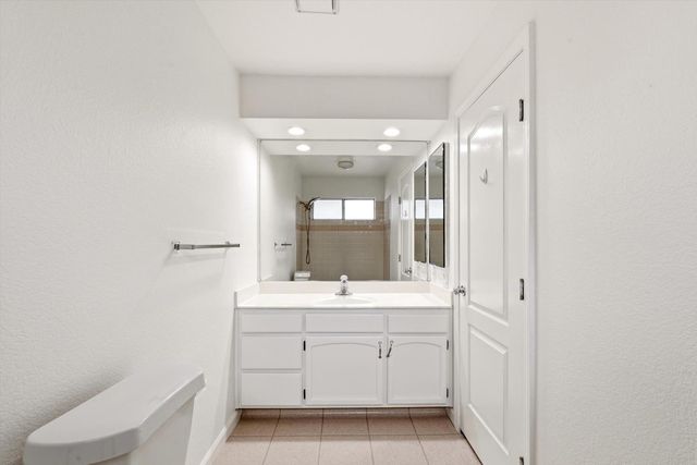 14 Las Uvas Ct, Sacramento, CA 95833