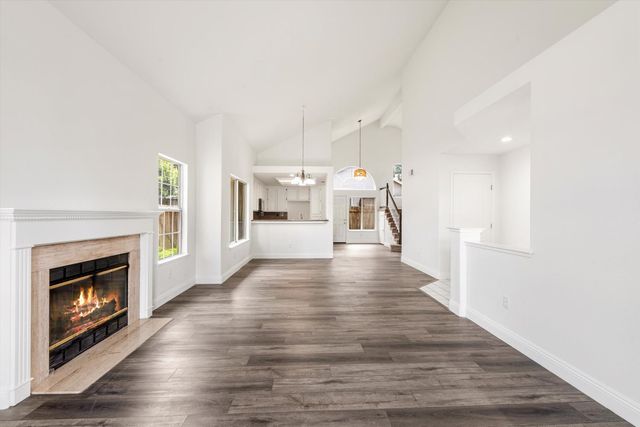 14 Las Uvas Ct, Sacramento, CA 95833