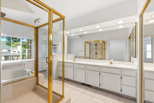 14 Las Uvas Ct, Sacramento, CA 95833