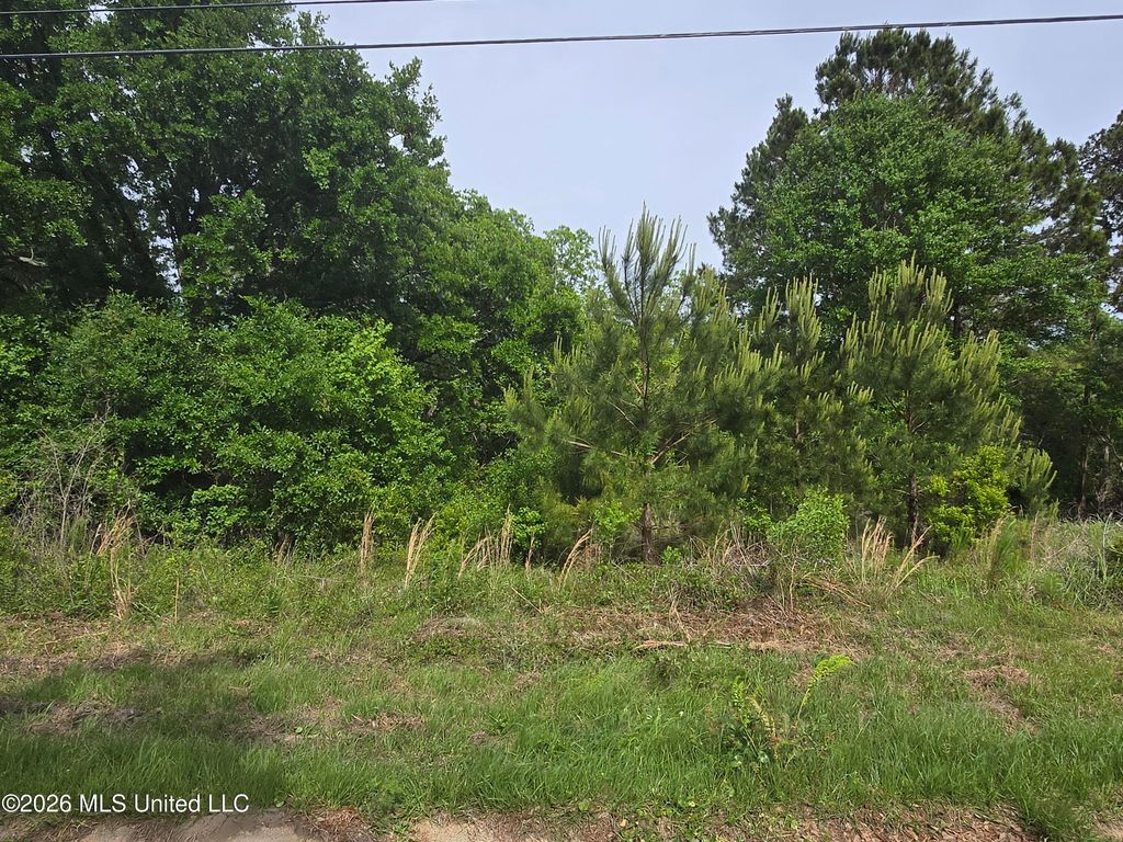 6604 April Bayou Drive, Biloxi, MS 39532