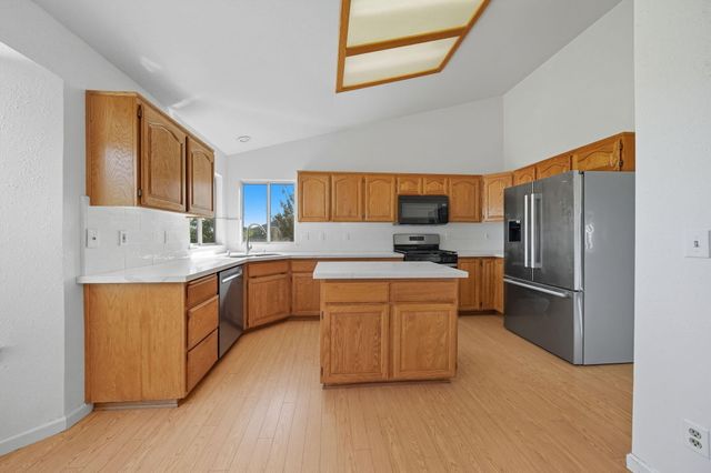 11361 Tanstaafl Lane, Redding, CA 96001