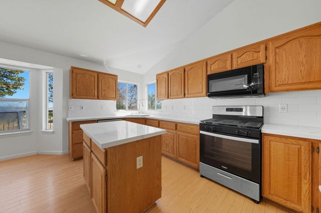 11361 Tanstaafl Lane, Redding, CA 96001