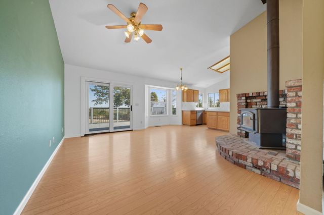 11361 Tanstaafl Lane, Redding, CA 96001