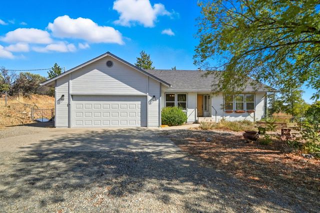 11361 Tanstaafl Lane, Redding, CA 96001