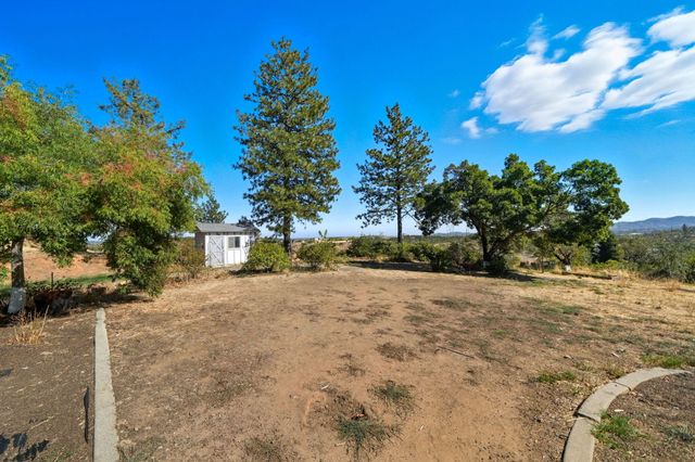 11361 Tanstaafl Lane, Redding, CA 96001
