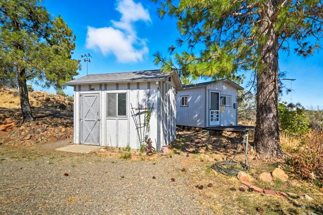 11361 Tanstaafl Lane, Redding, CA 96001