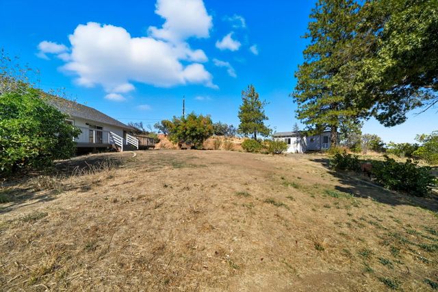 11361 Tanstaafl Lane, Redding, CA 96001