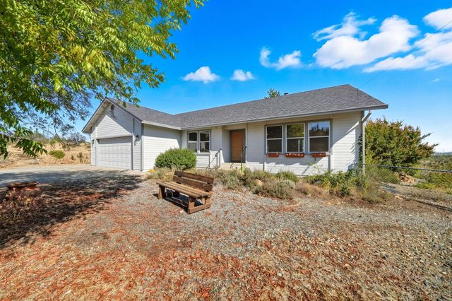 11361 Tanstaafl Lane, Redding, CA 96001