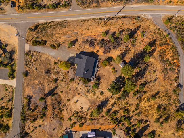 11361 Tanstaafl Lane, Redding, CA 96001