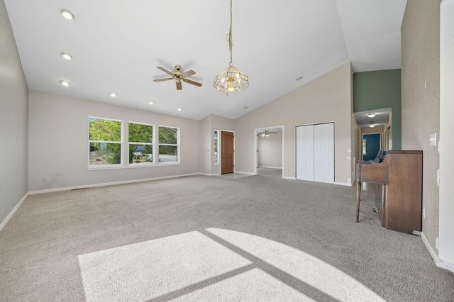 11361 Tanstaafl Lane, Redding, CA 96001