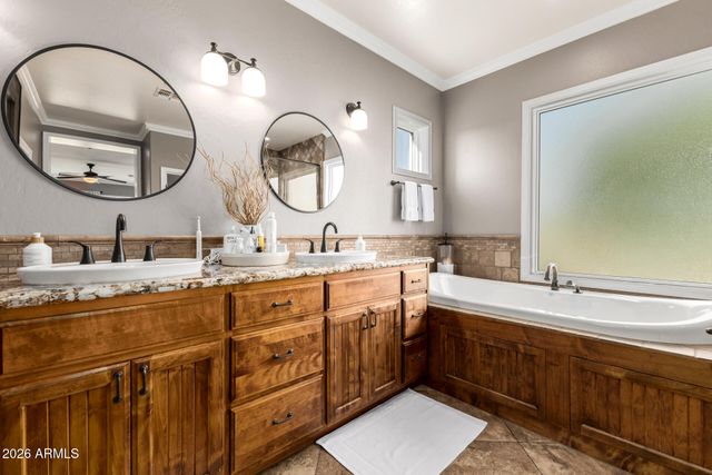 10531 E CONIESON Road, Scottsdale, AZ 85255