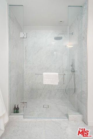 9000 W 3rd Street 211, Los Angeles, CA 90048