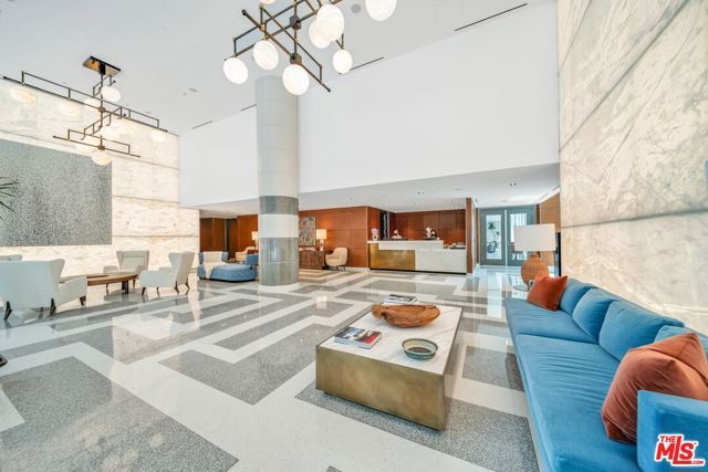 9000 W 3rd Street 211, Los Angeles, CA 90048