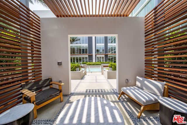9000 W 3rd Street 211, Los Angeles, CA 90048