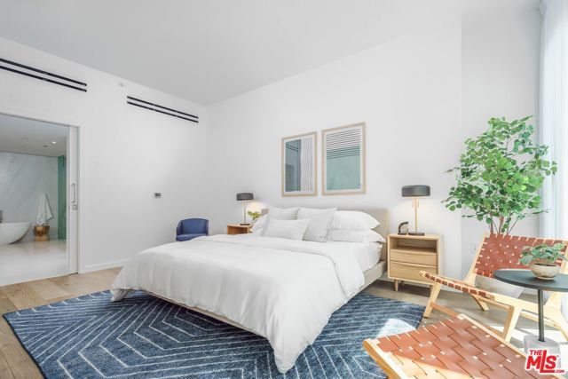 9000 W 3rd Street 211, Los Angeles, CA 90048
