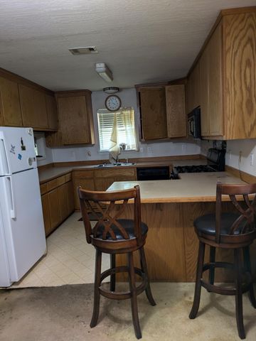 450 Old River Road, Columbia, MS 39429