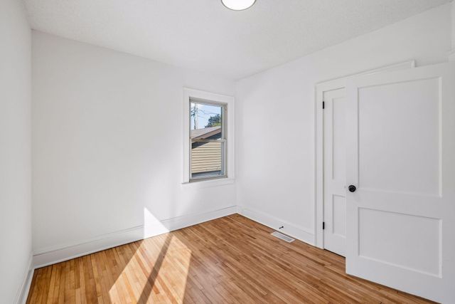 1391 White Bear Avenue N, Saint Paul, MN 55106