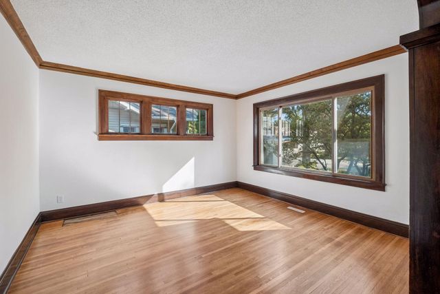 1391 White Bear Avenue N, Saint Paul, MN 55106