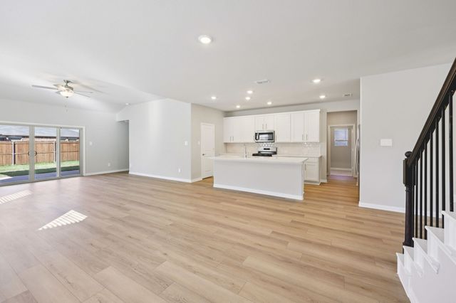 4004 Joe Pool Drive, Farmersville, TX 75442