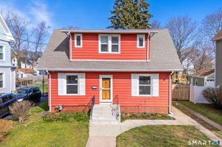 29 Chestnut Street, West Haven, CT 06516