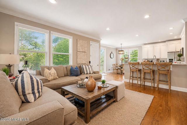 71 Compton Street, Belford, NJ 07718