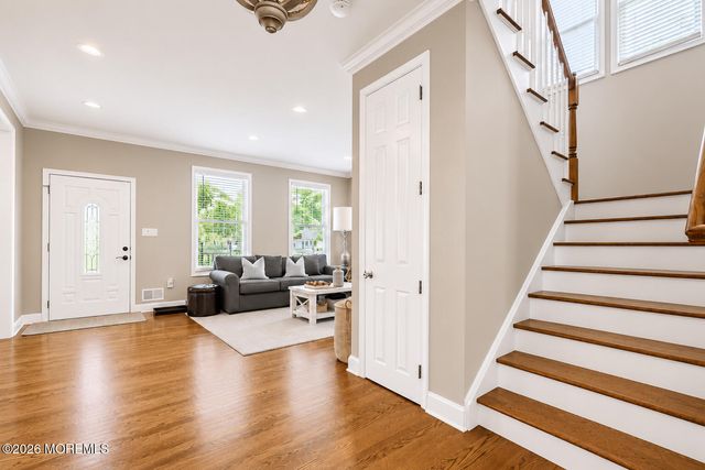 71 Compton Street, Belford, NJ 07718