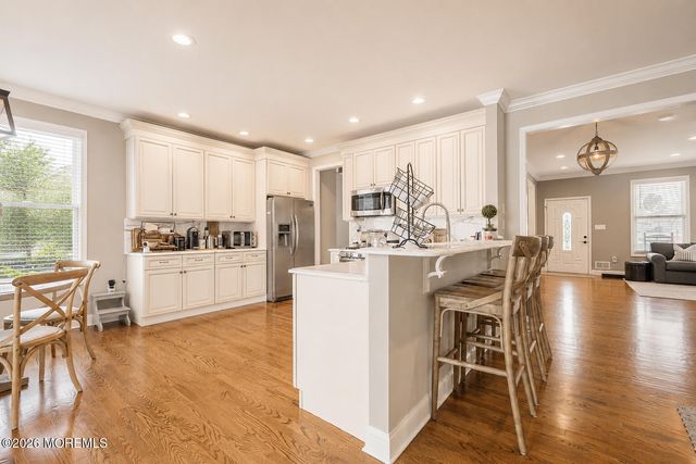 71 Compton Street, Belford, NJ 07718