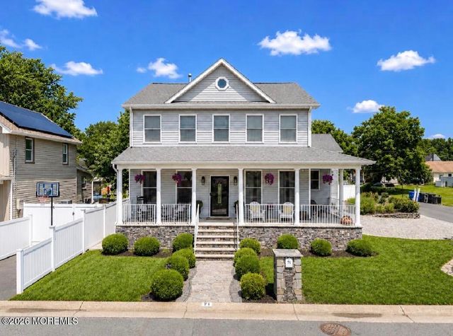 71 Compton Street, Belford, NJ 07718