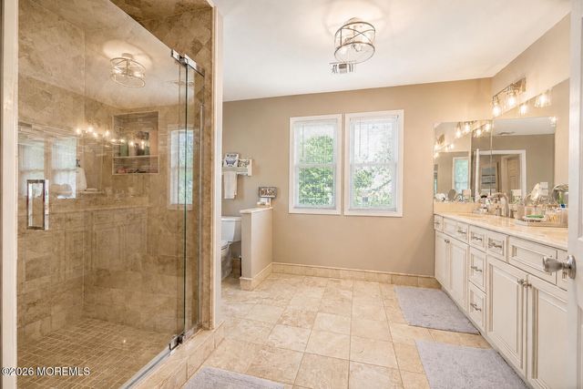 71 Compton Street, Belford, NJ 07718