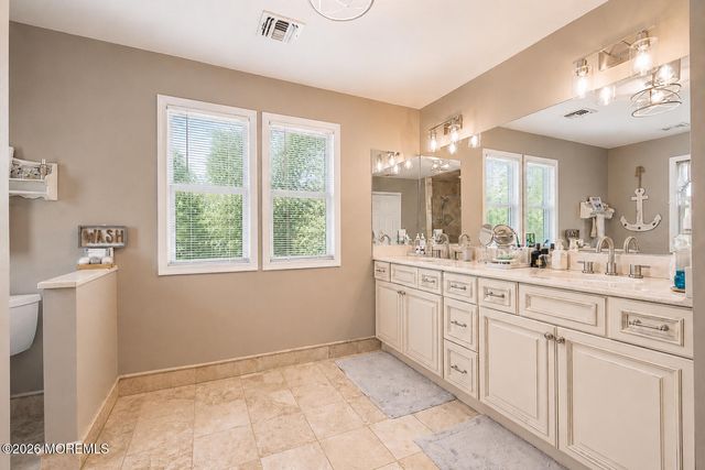 71 Compton Street, Belford, NJ 07718