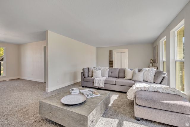 5998 S 3100 W, Roy, UT 84067