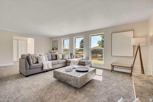 5998 S 3100 W, Roy, UT 84067